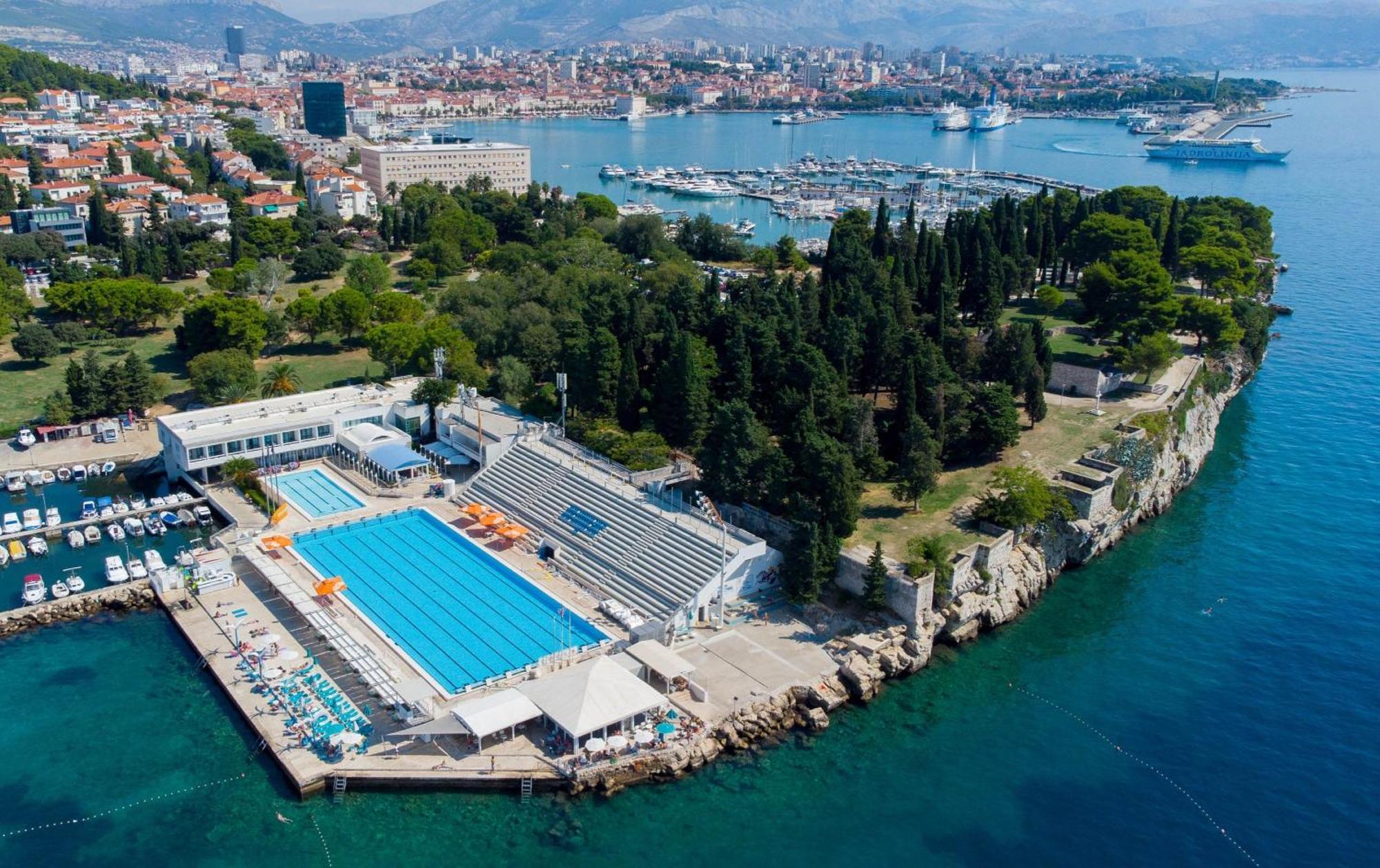 Beachfront Apartment Drazen, With Garden And Parking Spalato Esterno foto