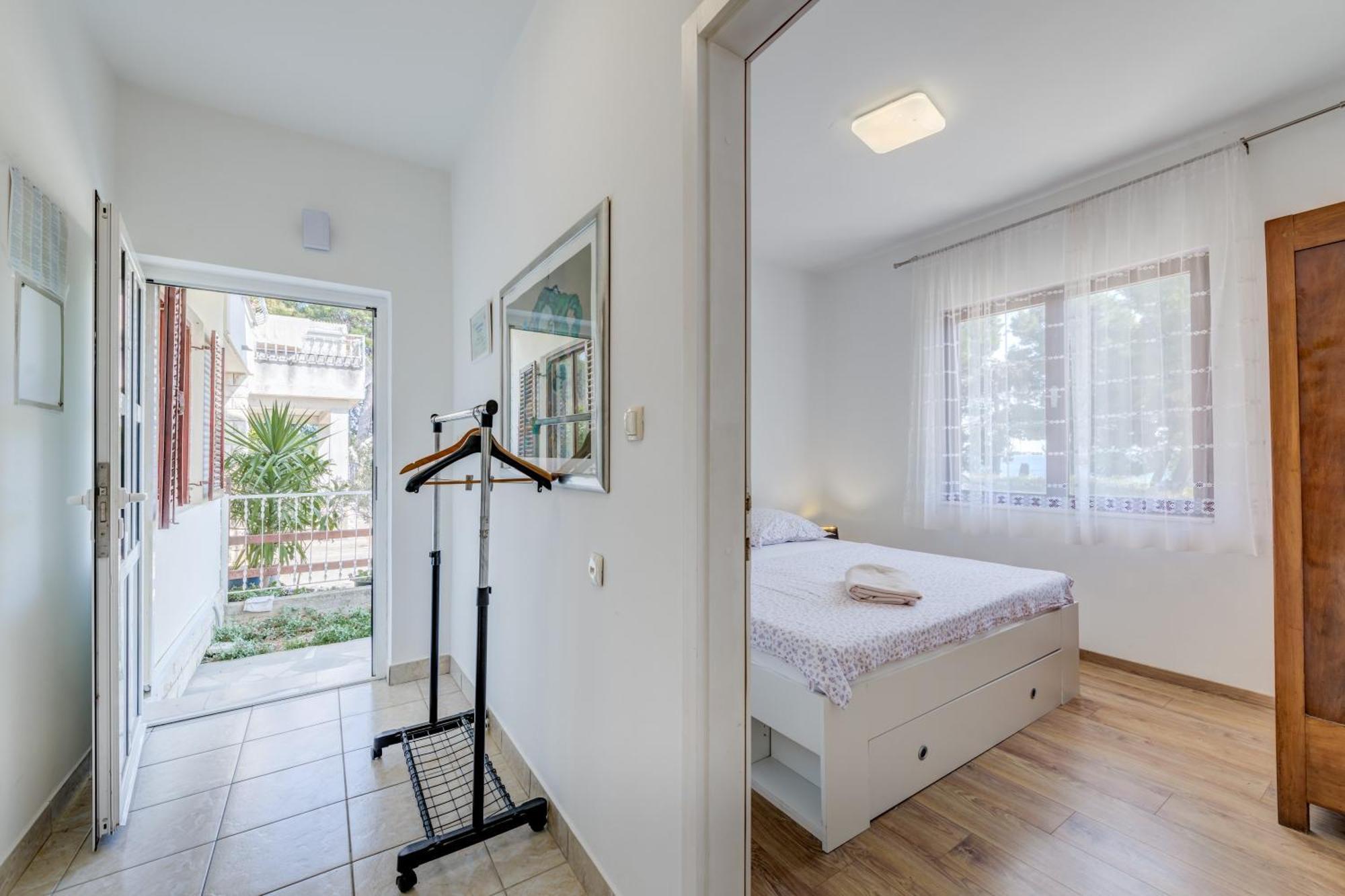 Beachfront Apartment Drazen, With Garden And Parking Spalato Esterno foto