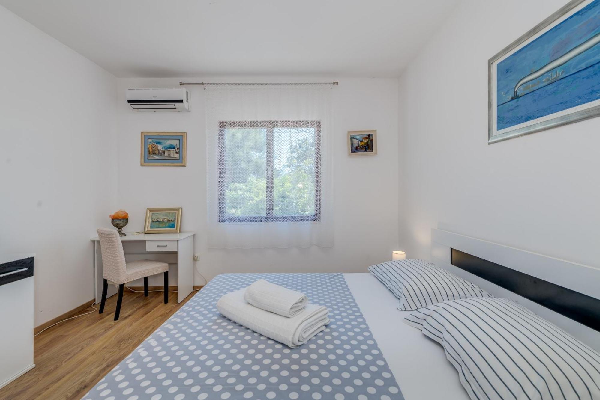 Beachfront Apartment Drazen, With Garden And Parking Spalato Esterno foto
