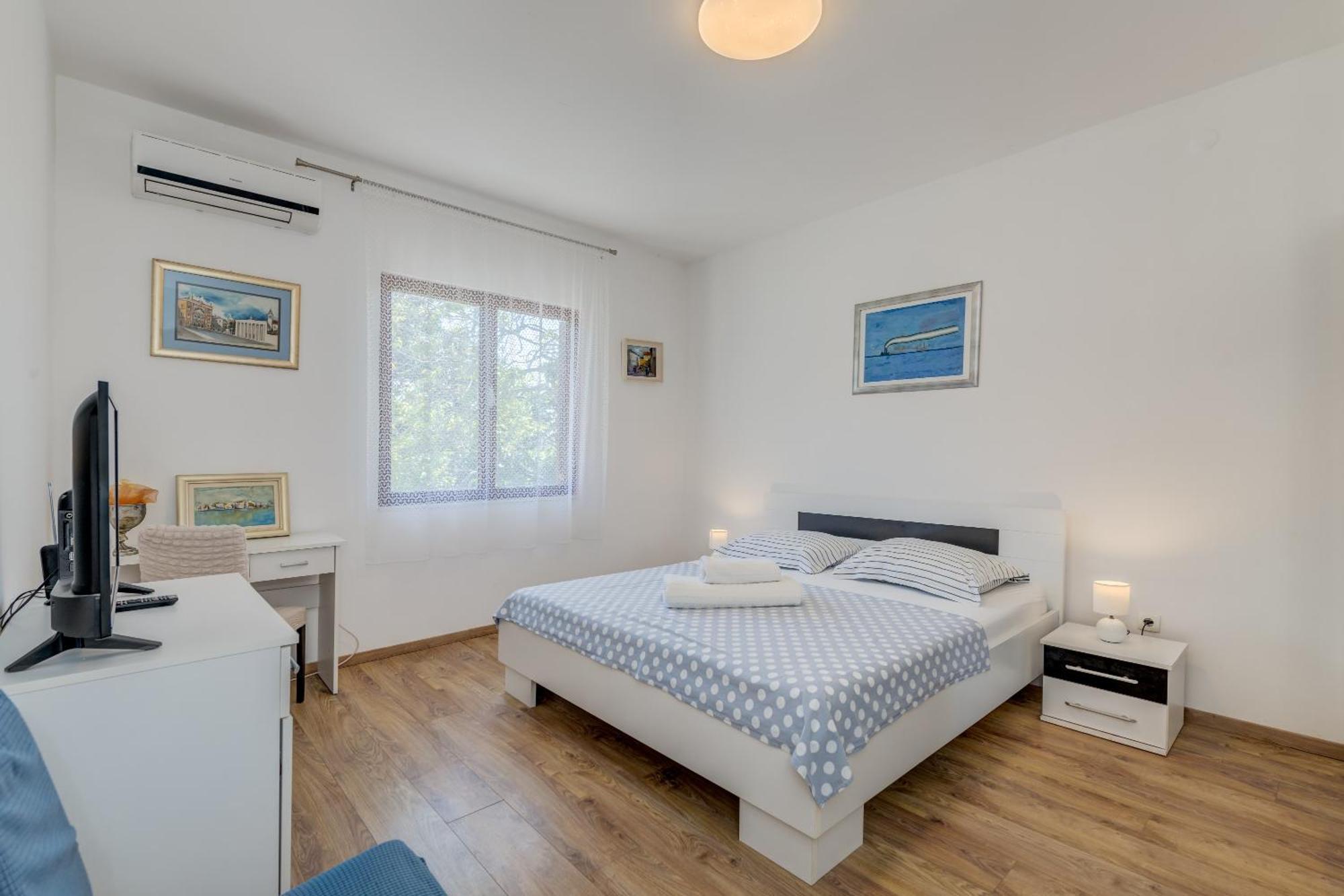 Beachfront Apartment Drazen, With Garden And Parking Spalato Esterno foto